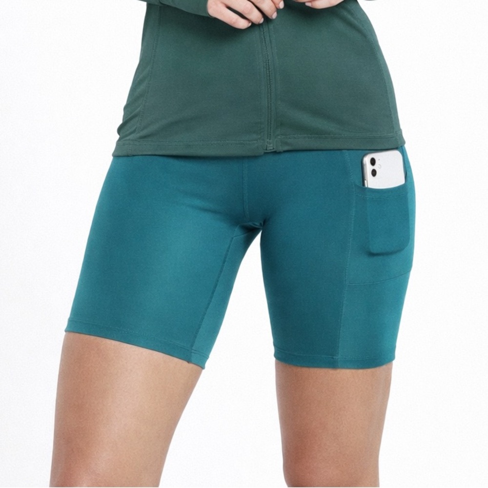 Bally Total Fitness High-Rise Bike Shorts size medium